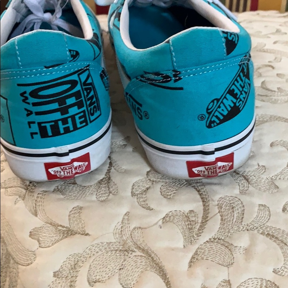 Vans - Picture 3 of 5